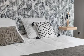 Chambre privée adaptée aux familles avec internet haut débit, jardin et barbecue | Vue jardin | Parfaite pour le travail à distance - Image 2