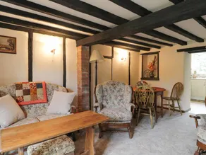 Cottage with garden - Image 5