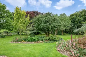 Family-friendly holiday home with terrace, garden & barbecue - Image 3