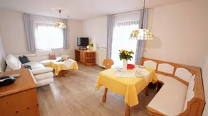 Holiday apartment with jacuzzi, sauna & terrace | Mountain view - Image 4