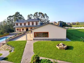 Fully equipped beautiful holiday apartment with garden & private pool | Water view - Image 2