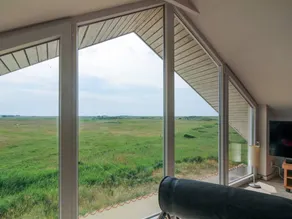 Children-friendly house with terrace, sauna & barbeque | Sea view | Next to the beach | Pets are welcome - Image 2