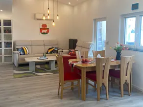 Holiday home with BBQ - Image 4