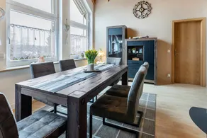 Holiday apartment with garden | Garden view - Image 5