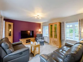 Cottage with garden - Image 4