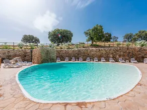 House with hot tub, terrace & BBQ - Image 2