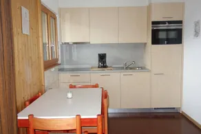 Apartment with pool & garden - Image 3