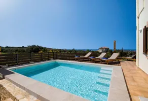 EcoHome Villa I Free car, pool & close to Beach! - Image 2