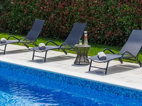 Villa with pool, barbeque & terrace - Image 5
