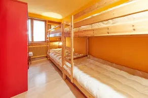 Holiday apartment with sauna & private pool | Mountain view | Next to the ski - Image 5