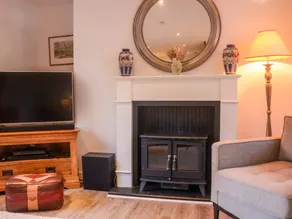 Cottage with garden - Image 3
