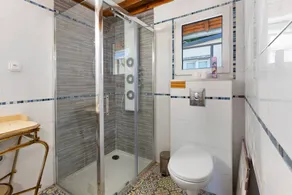 Bed and Breakfast 'Annexe' with Shared Pool, Wi-Fi and Air Conditioning - Image 5