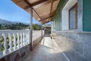 Familienorientierte Villa mit Garten, Grill und Terrasse | Bergblick | Ideal für Homeoffice - Image 2