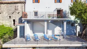 Holiday apartment with BBQ, terrace & pool | Mountain view - Image 5