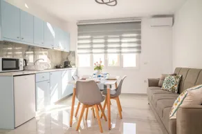 Villa conviviale et familiale avec piscine privée, terrasse et internet haut débit | Vue mer | Plage à proximité - Image 3
