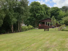 Cottage with garden & hot tub - Image 2