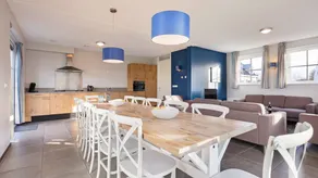 Children-friendly holiday home with garden - Image 5