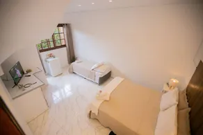 Flat with garden - Image 4