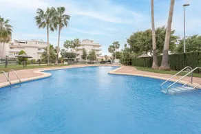 Voll ausgestattete wunderschöne Ferienwohnung mit Pool | Nah am Strand - Image 2