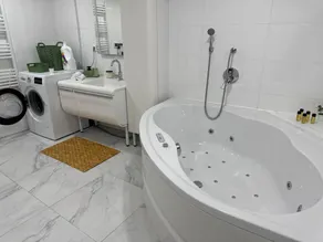 House with hot tub | Mountain view - Image 3
