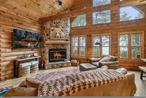 Lakeside Lodge-sleeps 14 I Firepit Kayak Bikes - Image 3