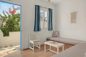 Wohnung mit Pool und Garten | Meerblick - Image 2