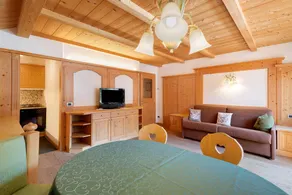Flat with garden | Garden view - Image 5