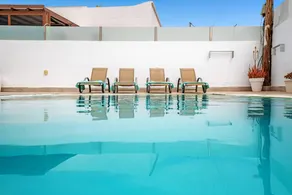 Ferienhaus 'Casa Africa' mit Bergblick, privatem Pool und WLAN - Image 2