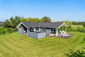 Lovely holiday home with jacuzzi, terrace & BBQ | Pets are welcome - Image 2