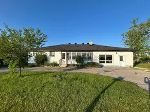 Holiday home with garden & barbeque - Image 2