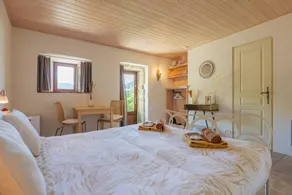 Child-friendly nice bed & breakfast with garden, jacuzzi & pool | Mountain view | Dogs allowed - Image 5
