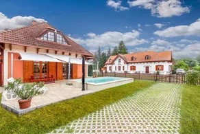 House with barbeque, garden & private pool - Image 2