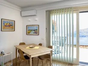Flat with pool | Lake view - Image 2