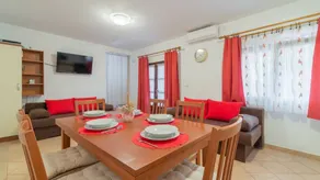 Flat with barbecue & terrace - Image 3