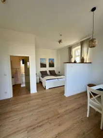 Apartment with barbeque & garden - Image 2