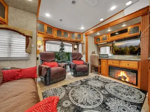Private Hot Tub WiFi Firepit For Fans of Camping - Image 5