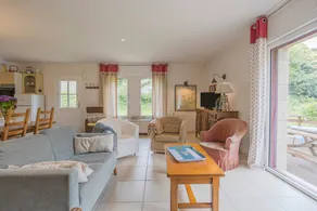 Maison adaptée aux familles avec terrasse, barbecue et jardin | Vue jardin | Adaptée au travail à distance | Avec animaux autorisés - Image 3