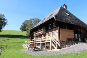 Cabane avec terrasse et barbecue - Image 2