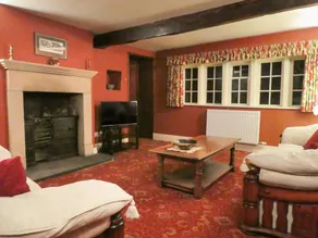 Cottage with garden - Image 2