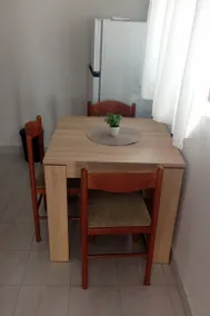 Dedicated room with barbecue & terrace - Image 2