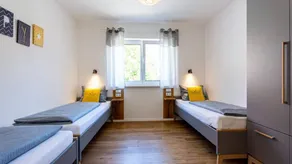 Holiday apartment with pool, terrace & garden - Image 3