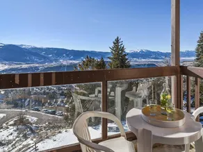 Studio | Mountain view - Image 5