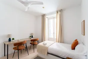 Chambre chez l'habitant | Proche Palais royal de Madrid - Image 3