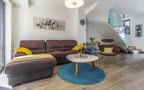 Casa vacacional apta para niños con terraza y piscina privada | Vistas al mar - Image 5