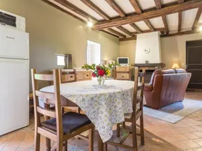 Cottage with barbeque - Image 4