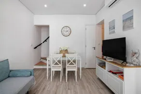 Holiday apartment with fast internet & terrace | City view - Image 5