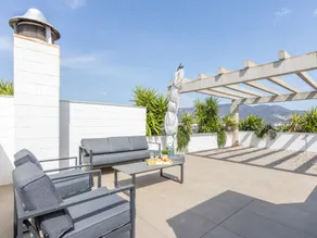 Flat with garden, terrace & pool | Mountain view - Image 2