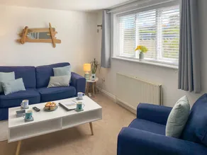 Cottage with garden | Beach view - Image 3