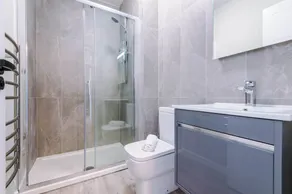 1 Bold St - Chic 1 Bed Flat in Central Southport - Image 5
