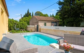 Villa with pool, terrace & barbeque - Image 4